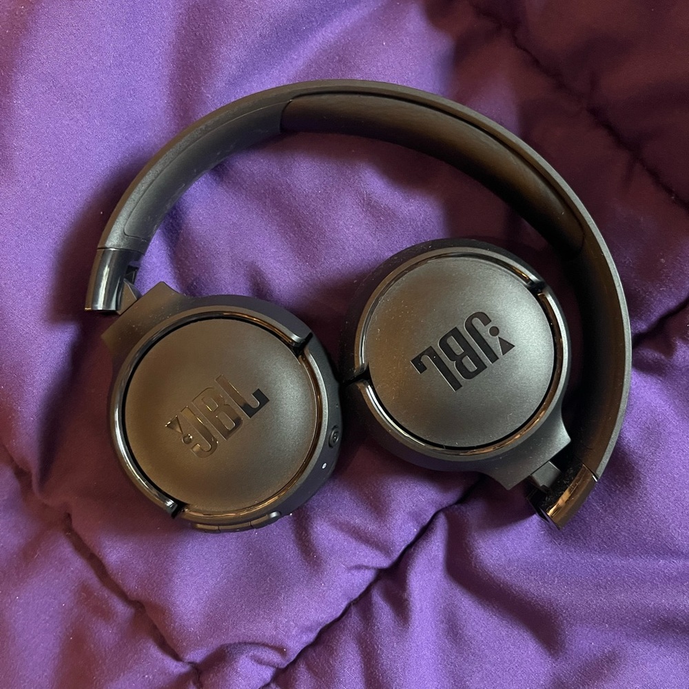 JBL black headphones